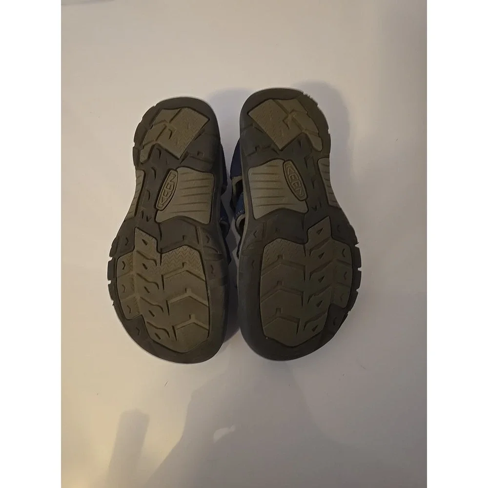 KEEN Kids Navy Blue Water/Outdoor Sandals Size 2 M Youth